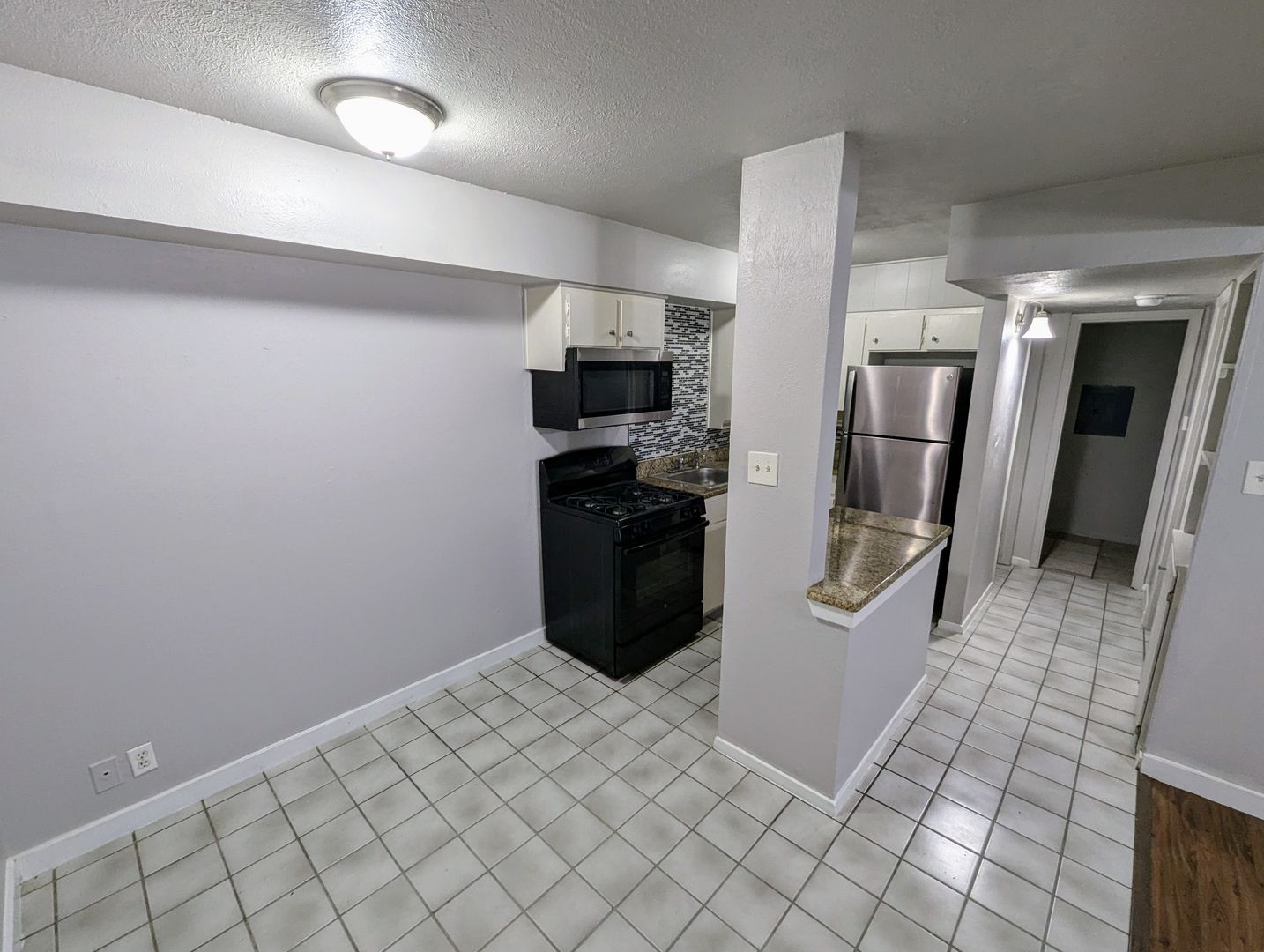1 Bed 1 Bath - ALL BILLS PAID! 11 of 12