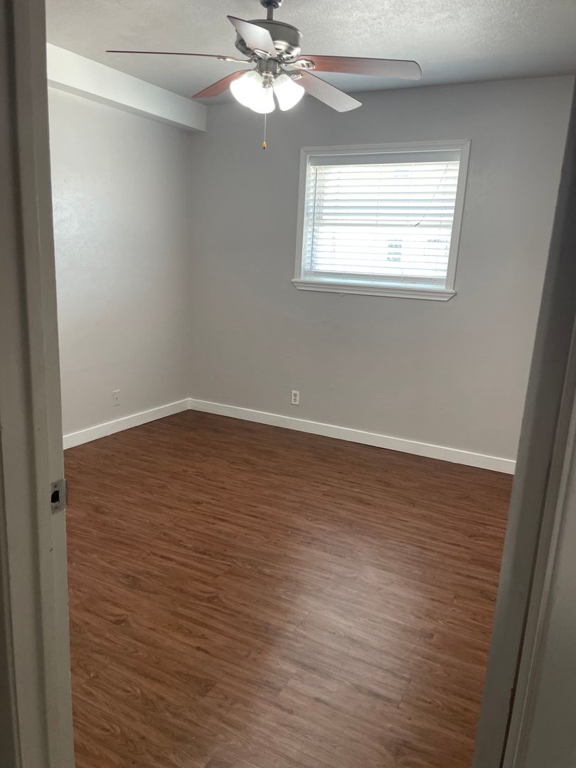 1 Bed 1 Bath - ALL BILLS PAID! 9 of 12