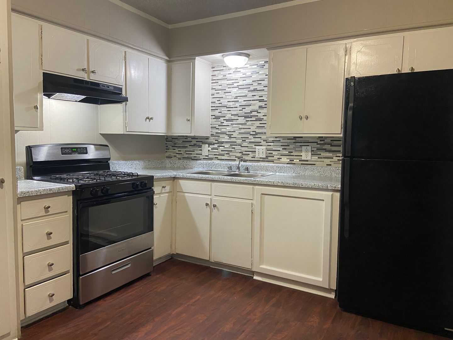 Denton Apartment: 2415-2417 Charlotte St