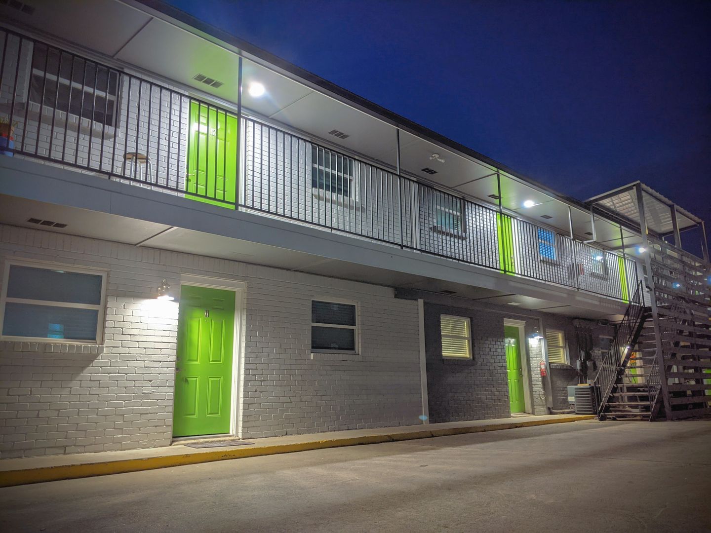 Renovated 2 Bed 1 Bath near UNT 8 of 9