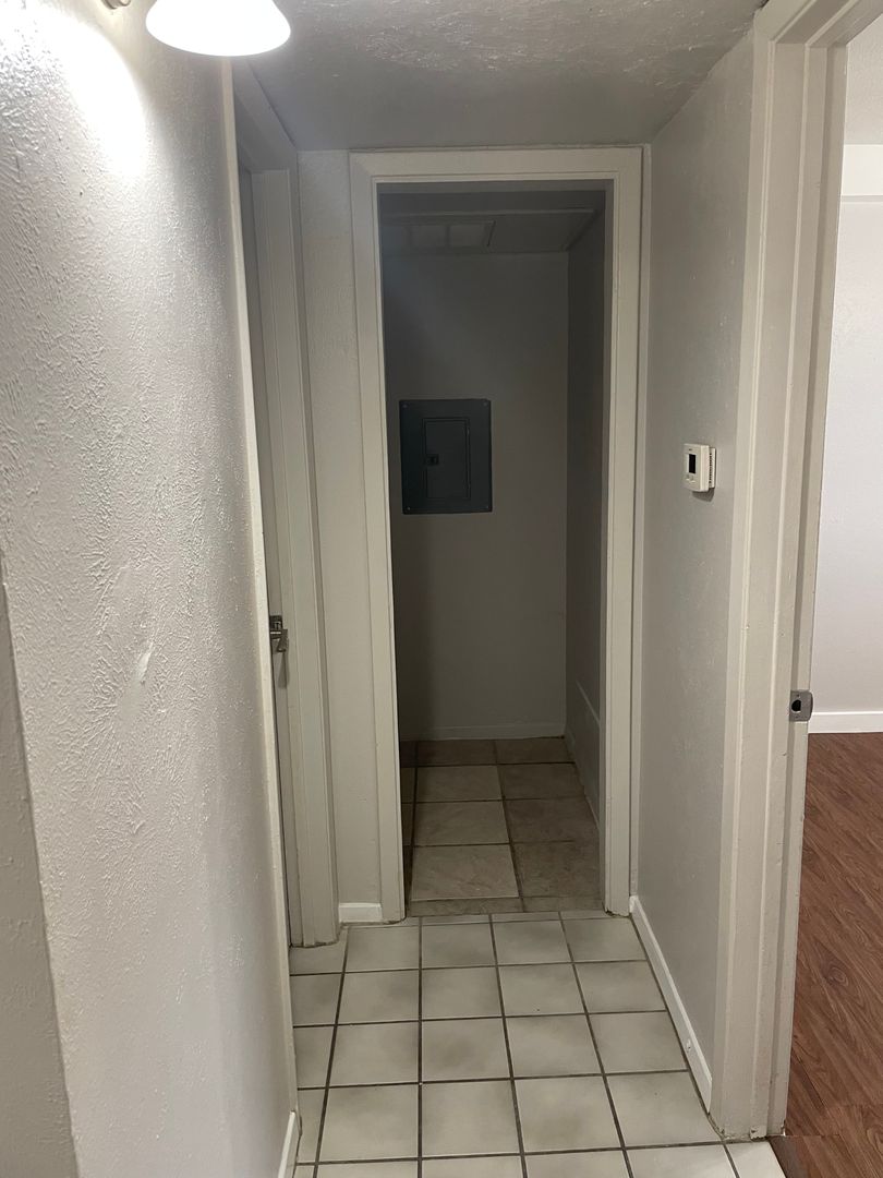 1 Bed 1 Bath - ALL BILLS PAID! 8 of 12
