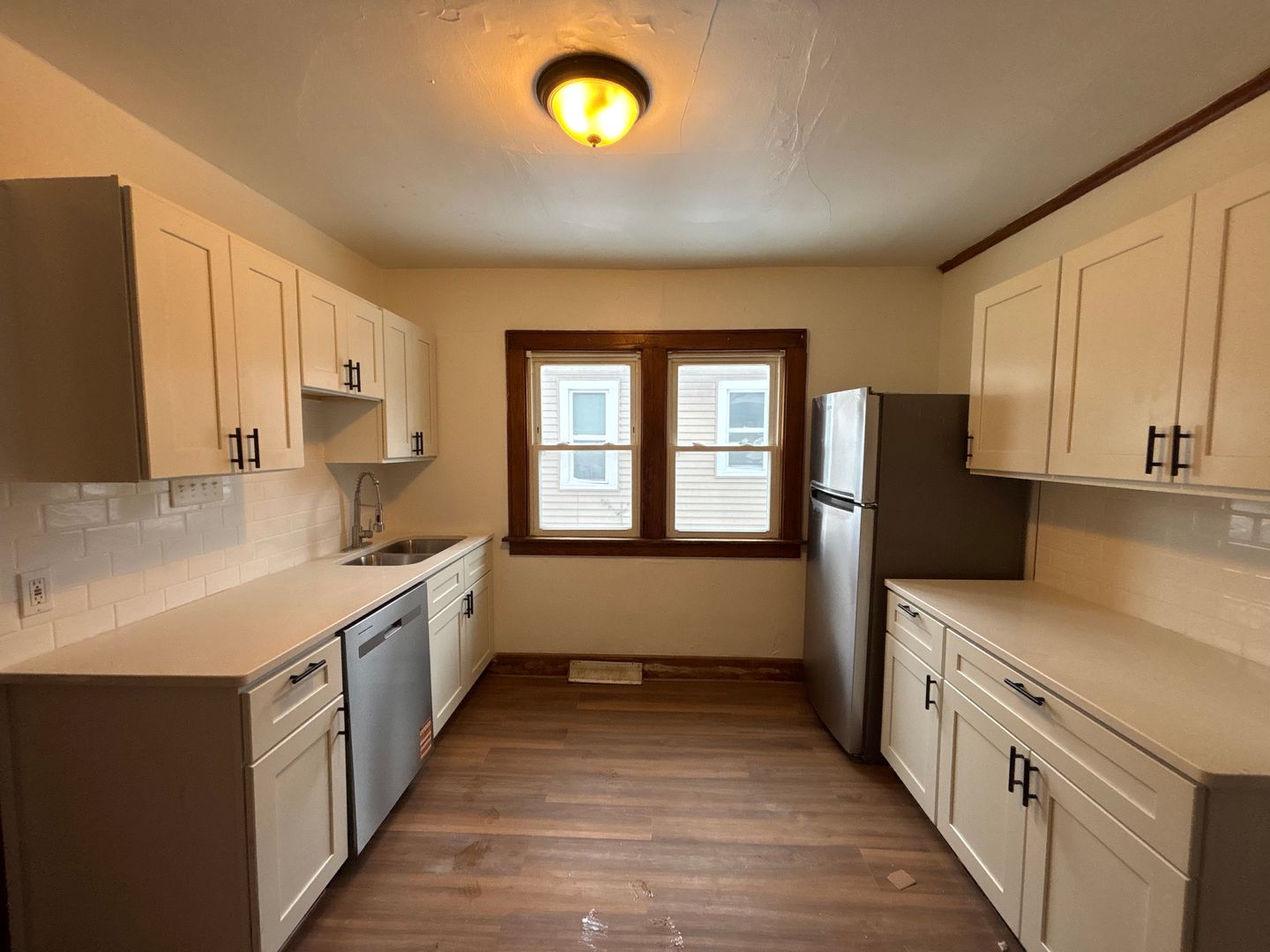 Milwaukee Apartment: 4568 N 38th St