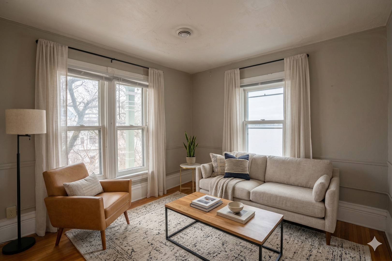 Madison Apartment: 751 Jenifer St