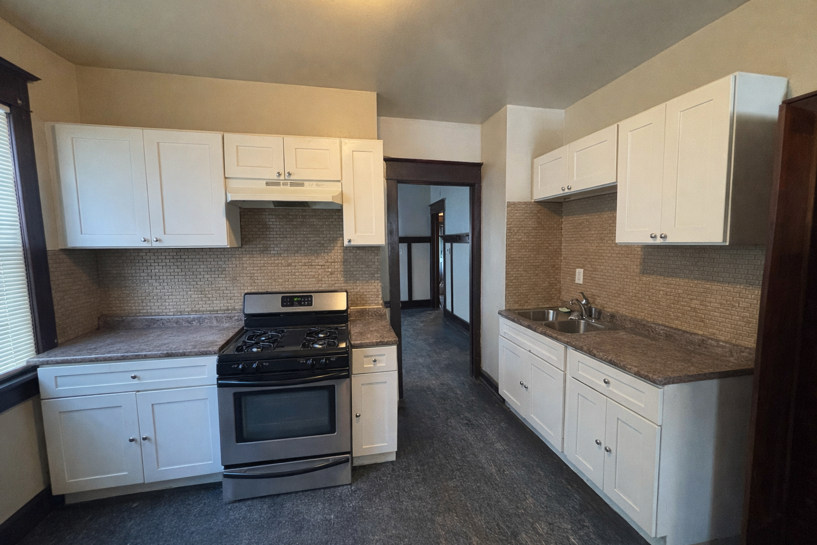 Milwaukee Apartment: 3128 N 24th Pl