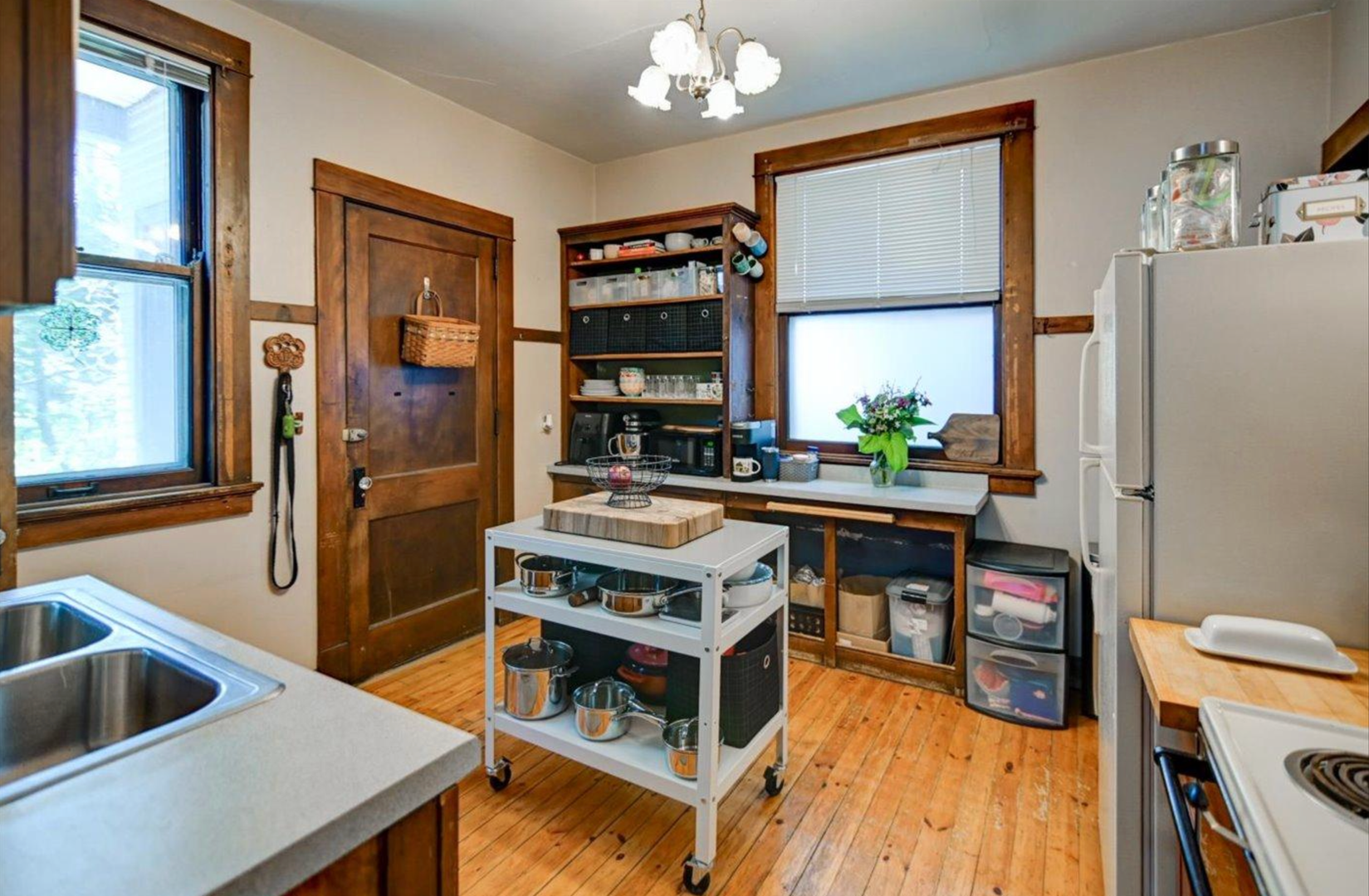 Madison Apartment: 416 Castle Pl