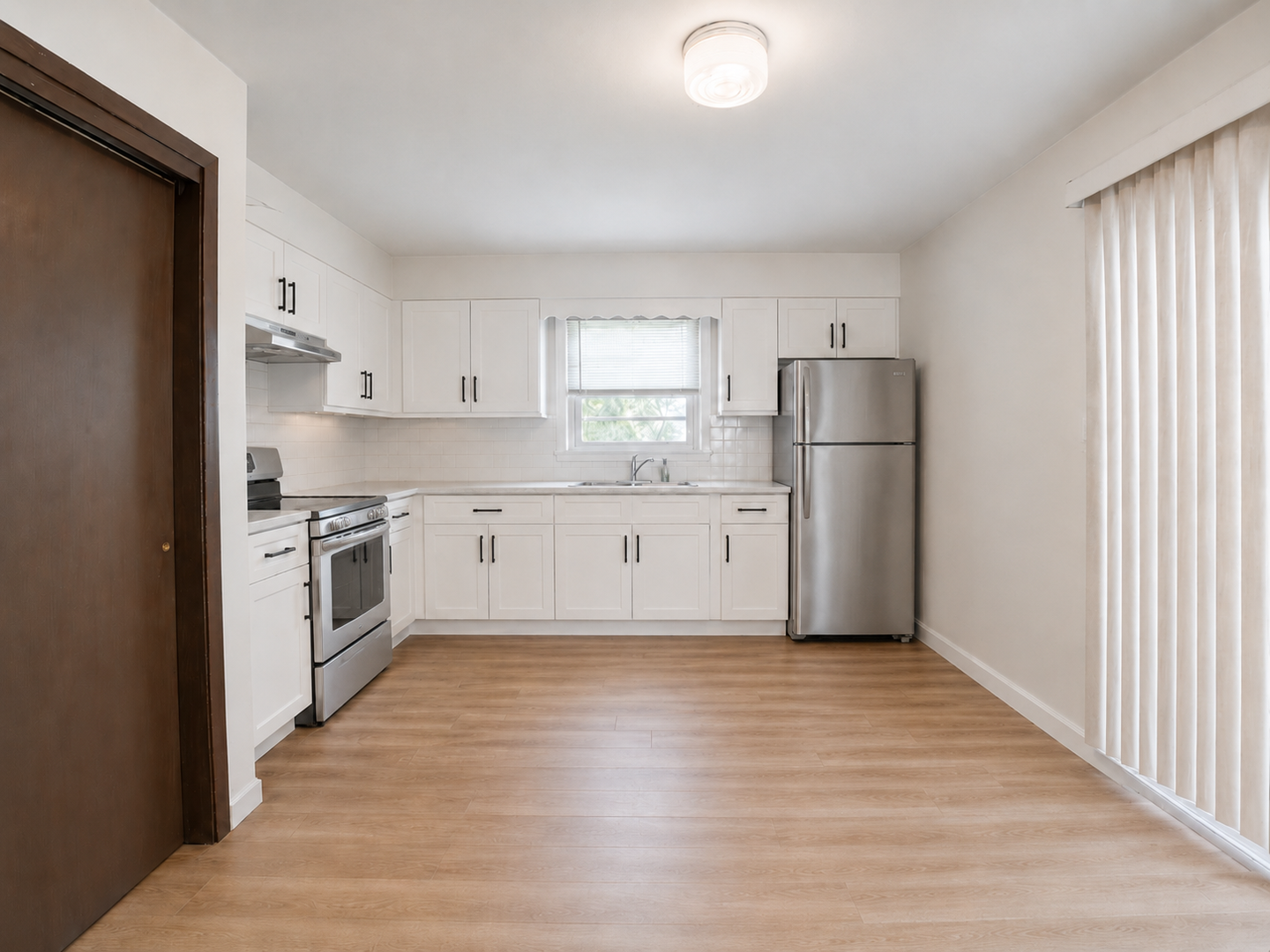 Janesville Apartment: 543-545 N Crosby Ave