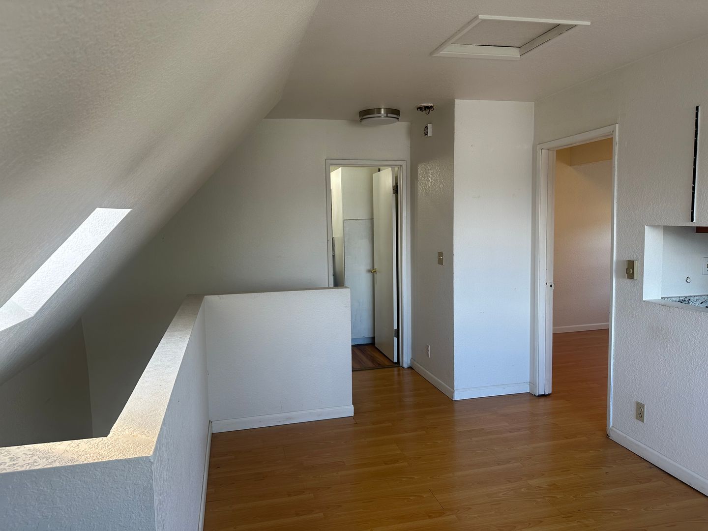 Seattle Apartment: 1828 23rd Avenue