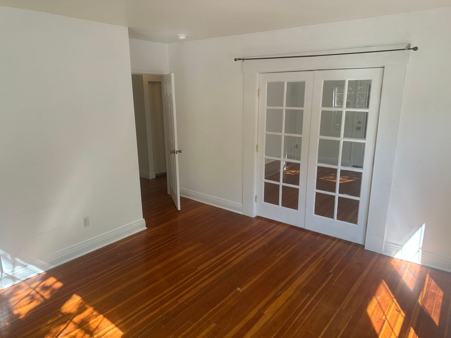 Seattle Apartment: 2904 East Cherry