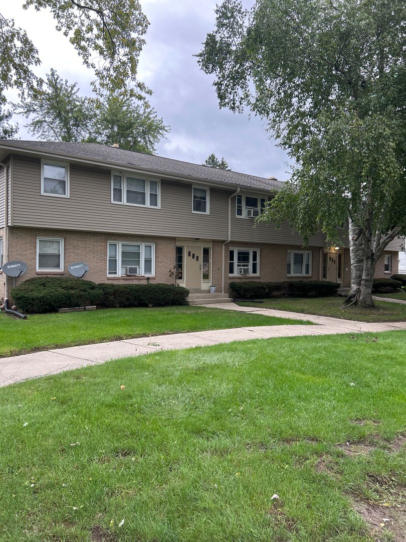 Greendale Apartment: 5870-5876 Tower Rd
