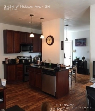 1 Bed in Logan Square – photo 1