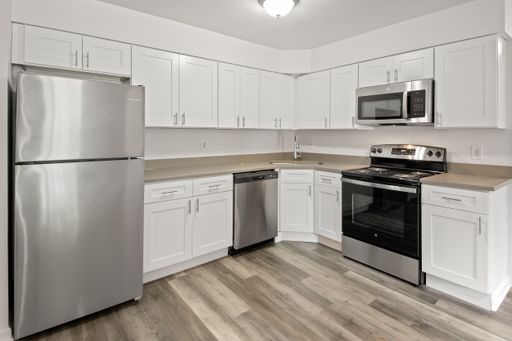 Canden Crossing / 2 Bed / Available today / Pet Friendly / Parking Included / Newly Rehabbed Units!