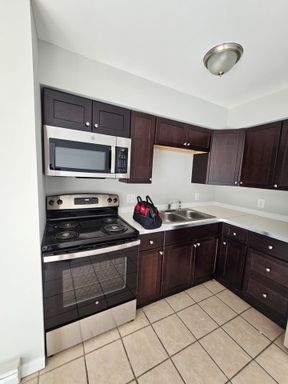 Canden Crossing / 2 Bed / Available NOW / Pet Friendly / Parking Included