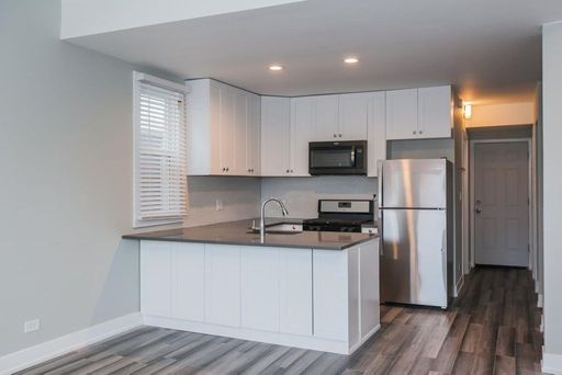 4 Bed in Lakeview – photo 1