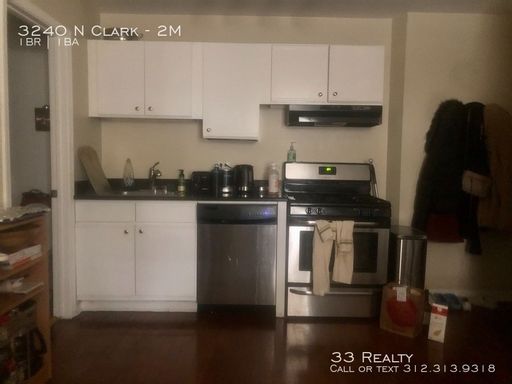 1 Bed in Lakeview – photo 1