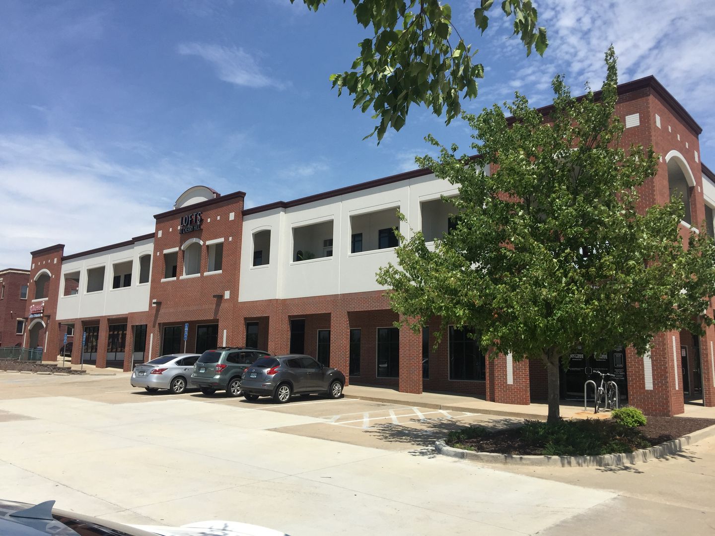 Columbia Apartment: 2101 Corona Rd.