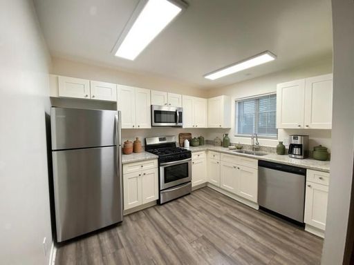 Renovated 1 Bedroom-Small Community, Easy Access to Interstate-Kirkwood – photo 1