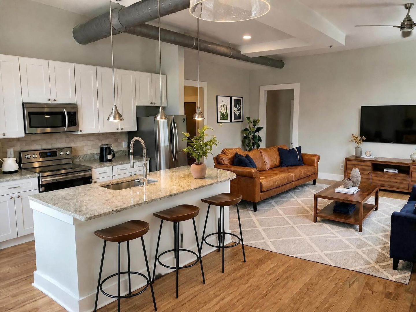Madison Apartment: 146 West Washington