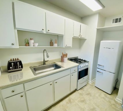 Inman Court, 2Br/1Ba, 794 Dixie Ave #2. Walk to the Beltline – photo 1