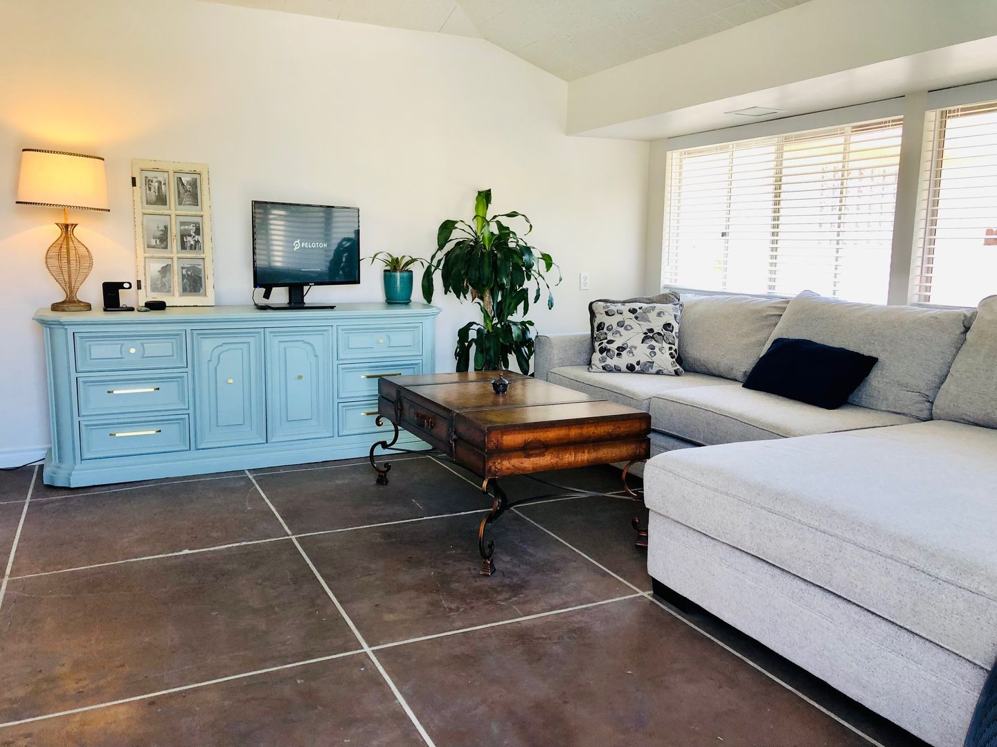 San Diego House: 4677 Winona Avenue