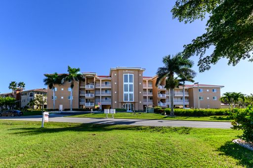 TURNKEY FURNISHED CONDO – WATERFRONT LIVING IN PUNTA GORDA – photo 1