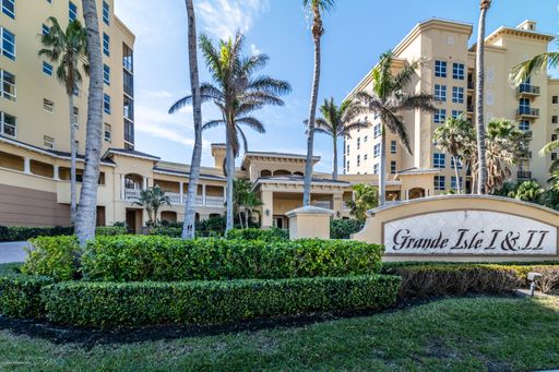 EXECUTIVE TURNKEY FURNISHED RENTAL- WATERFRONT – photo 1