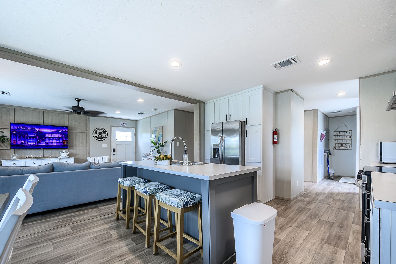 Bayberry Ave 3118 15 of 56