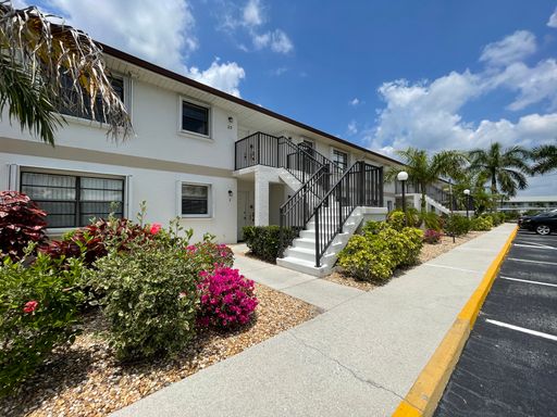 CENTRALLY LOCATED- UPDATED UNFURNISHED ANNUAL RENTAL – photo 1