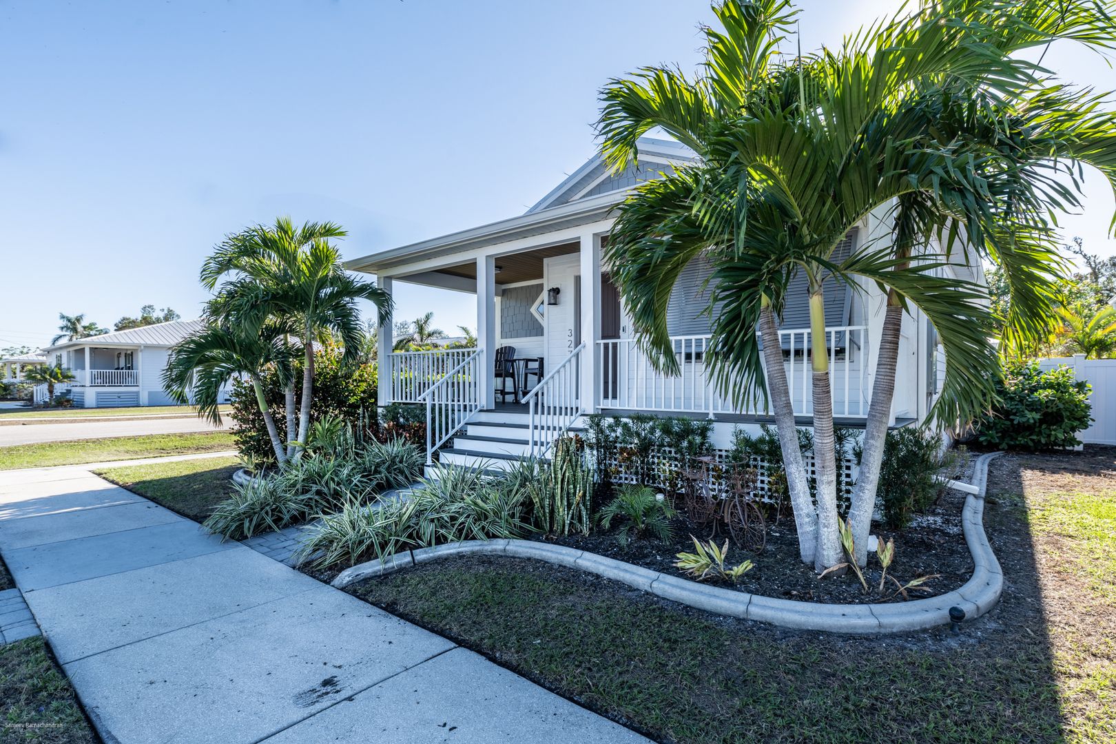 Punta Gorda Apartment: 327 Harvey St