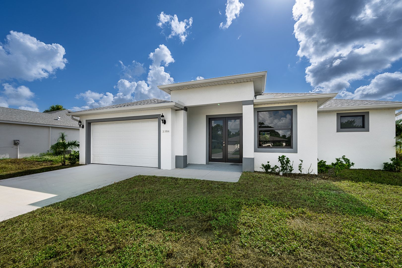 Port Charlotte House: 3304 Glencove St