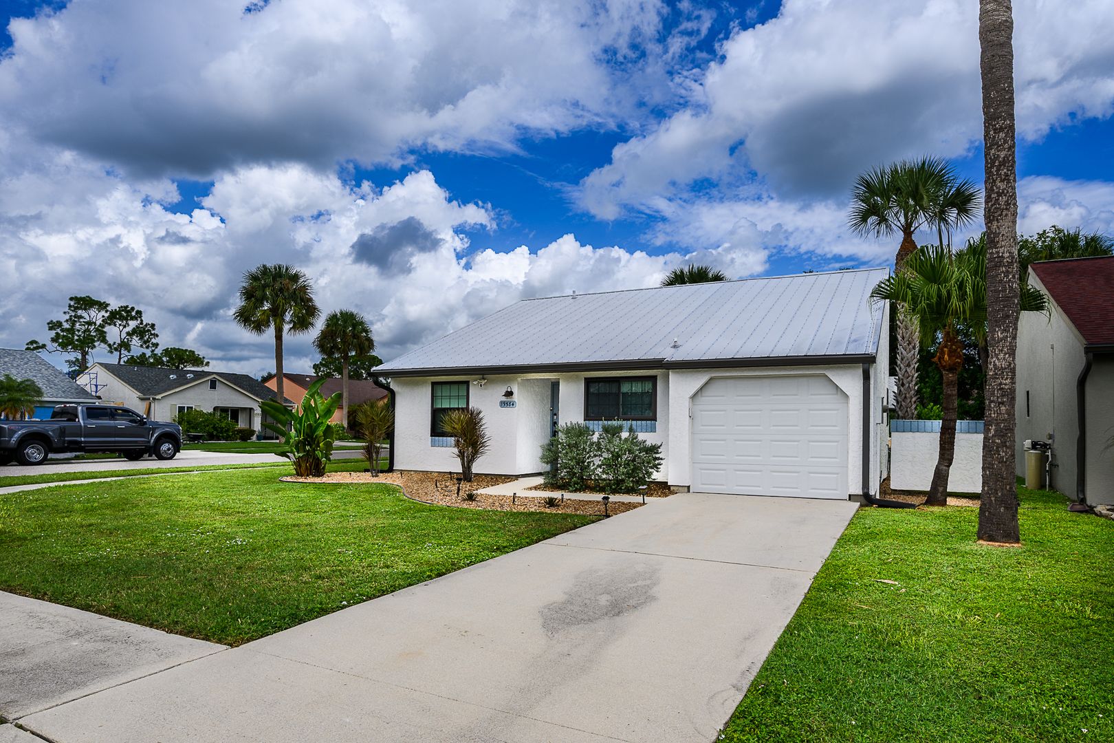 Port Charlotte House: 19584 Carob Ct