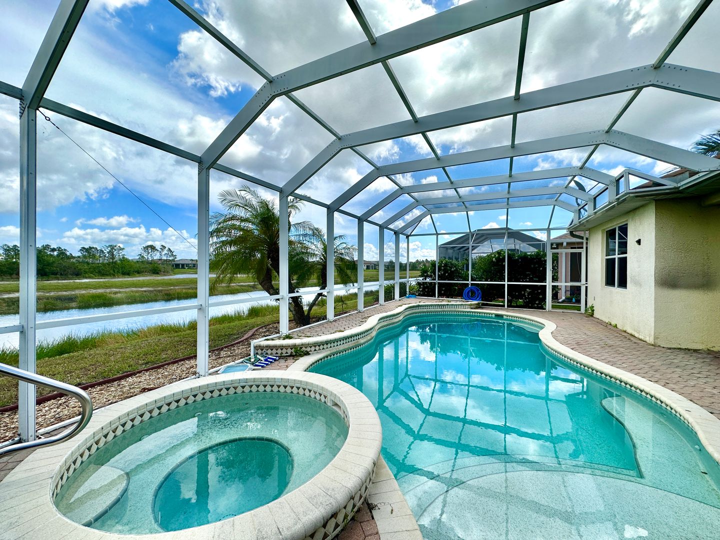 North Port House: 1799 Scarlett Ave