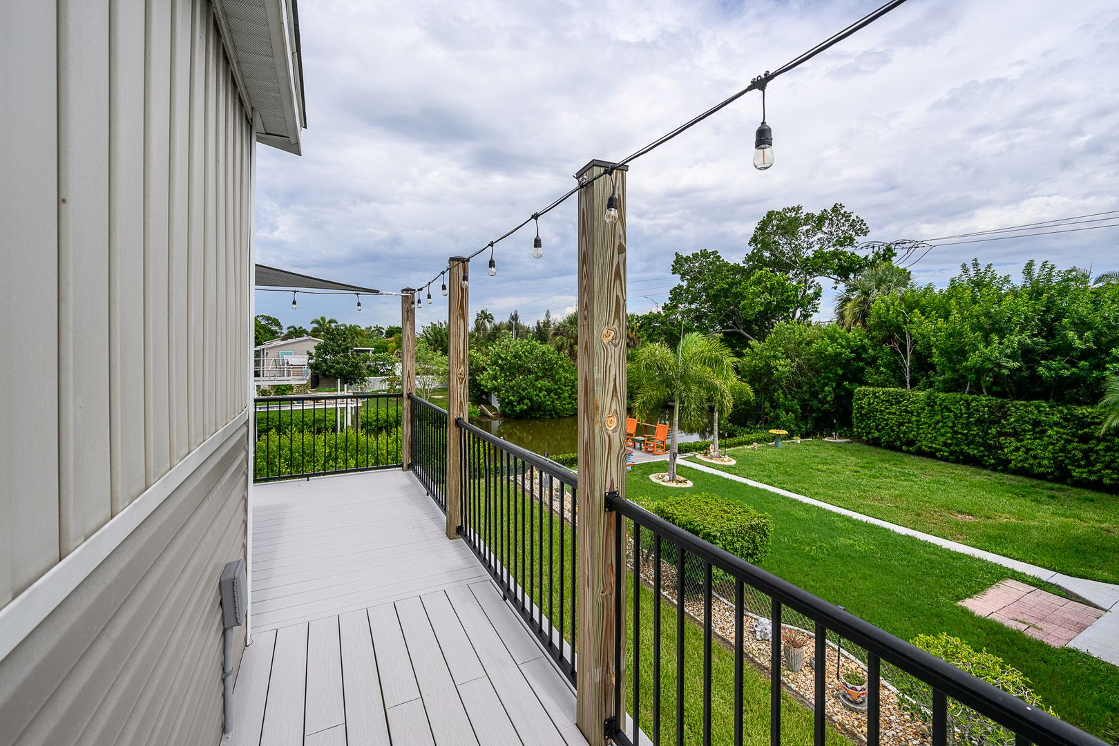 Bayberry Ave 3118 47 of 56