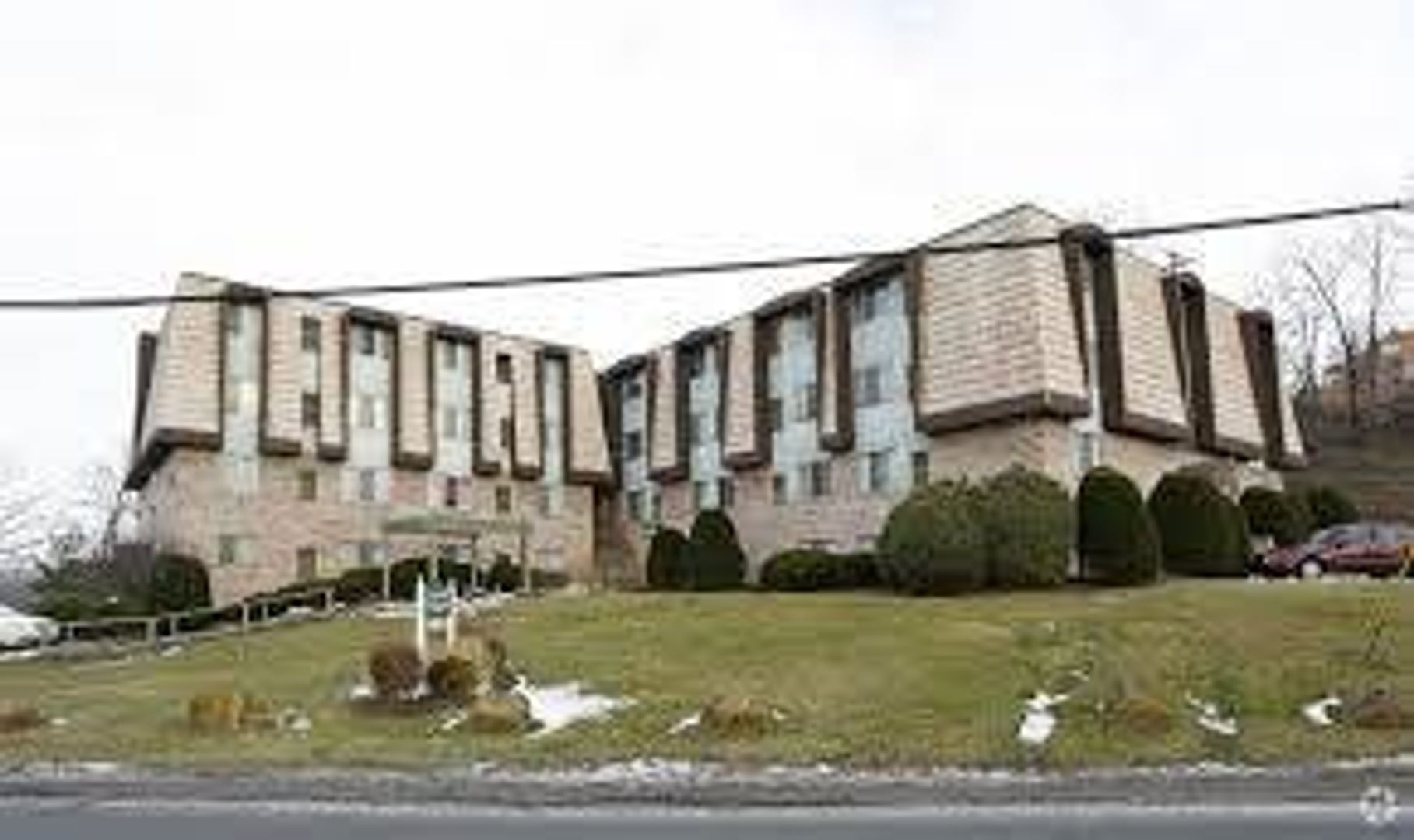 Pittsburgh Apartment: 334 Bascom Ave