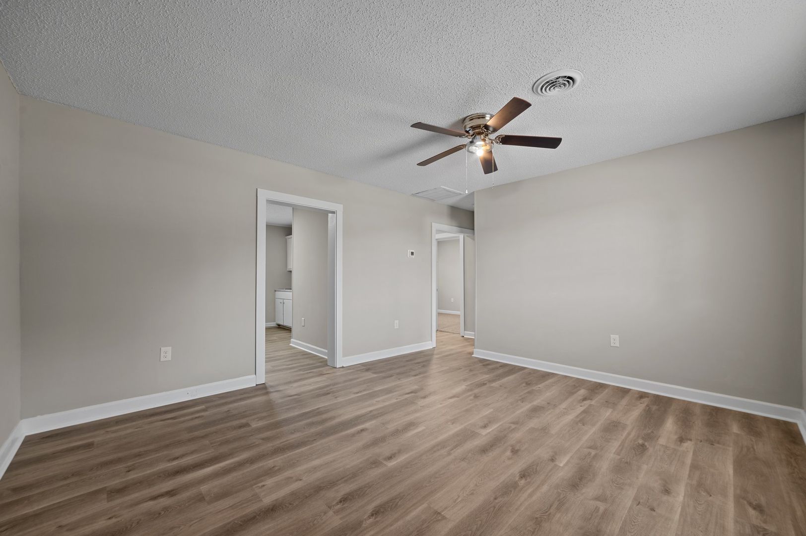 Riverview - Building 8 (24-27)