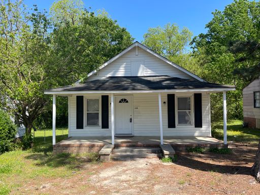 3 Bedroom House near Movie Theatre – photo 1