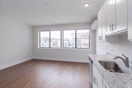 319 W Franklin Street, # 304 – photo 1