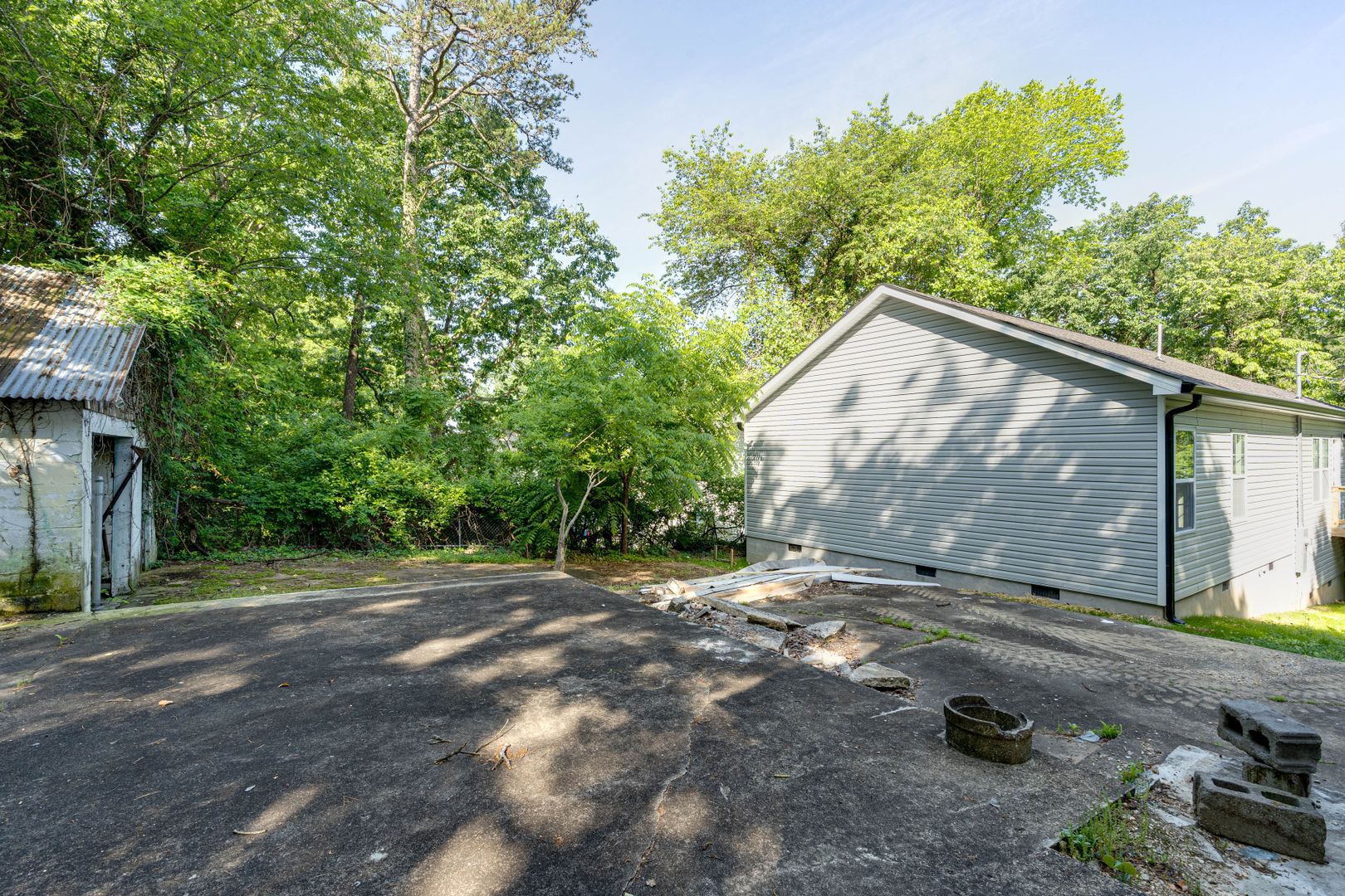 Chattanooga Apartment: 720 East Ave.