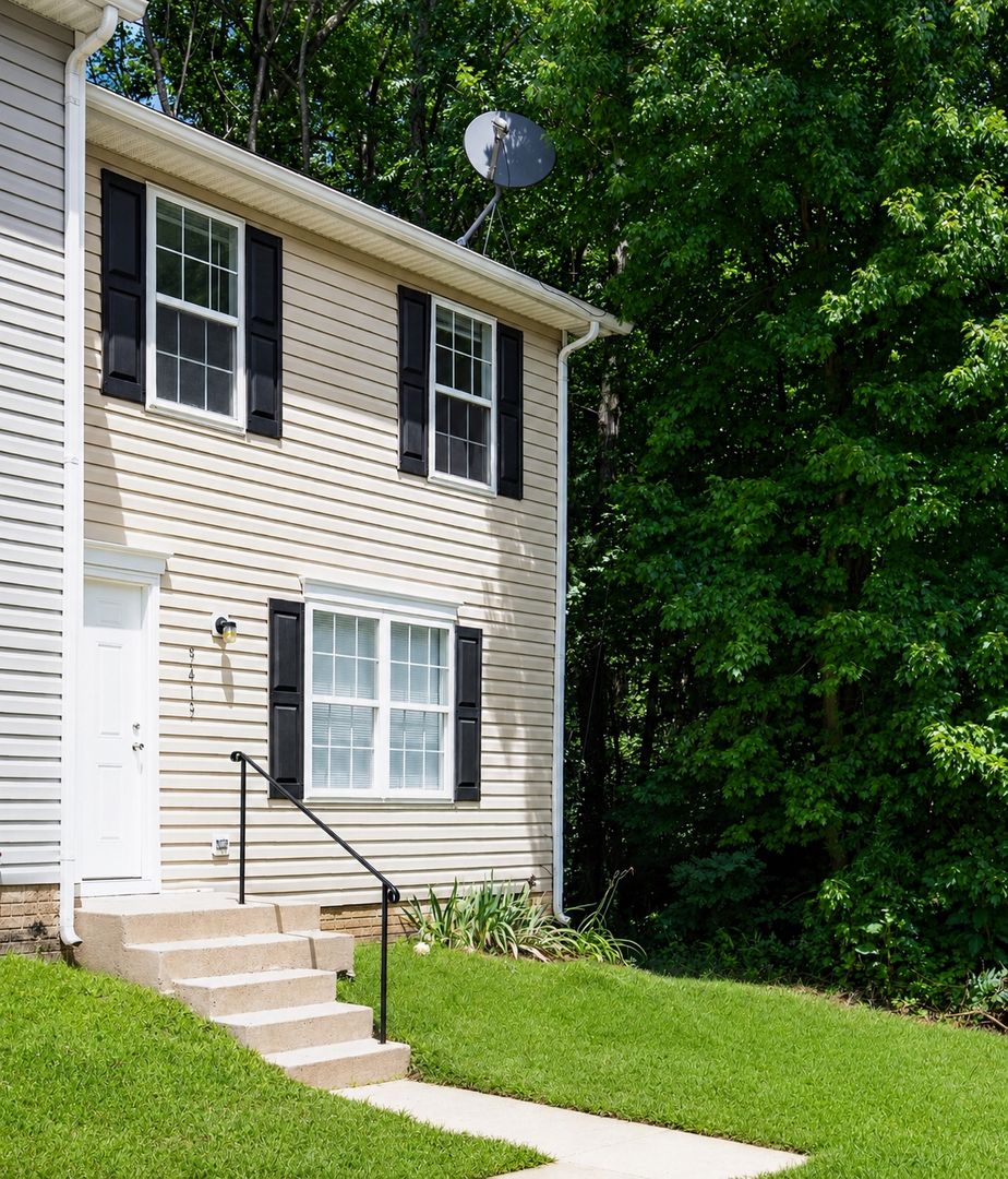 King George House: 9413 Inaugural Drive