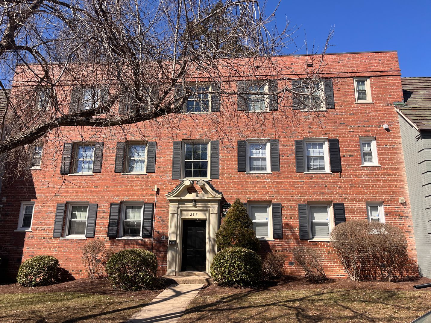 Washington House: 2115 Suitland Terrace SE