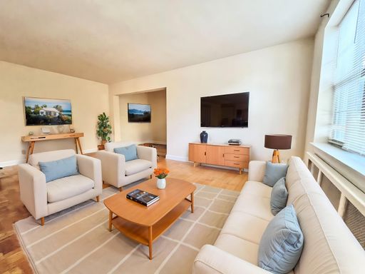 Brightwood| Large 2 bedroom Apt| Bright & Sunny|Parquet Floors – photo 1