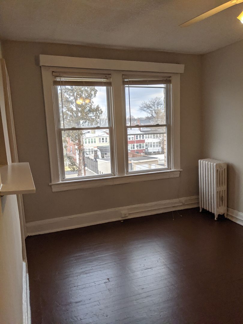Washington Apartment: 1235 Randolph St NW