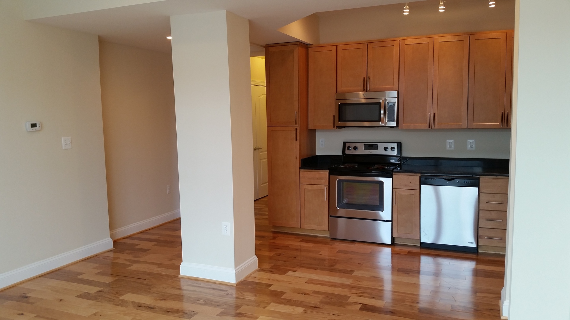 Washington Apartment: 1319 Park Rd NW