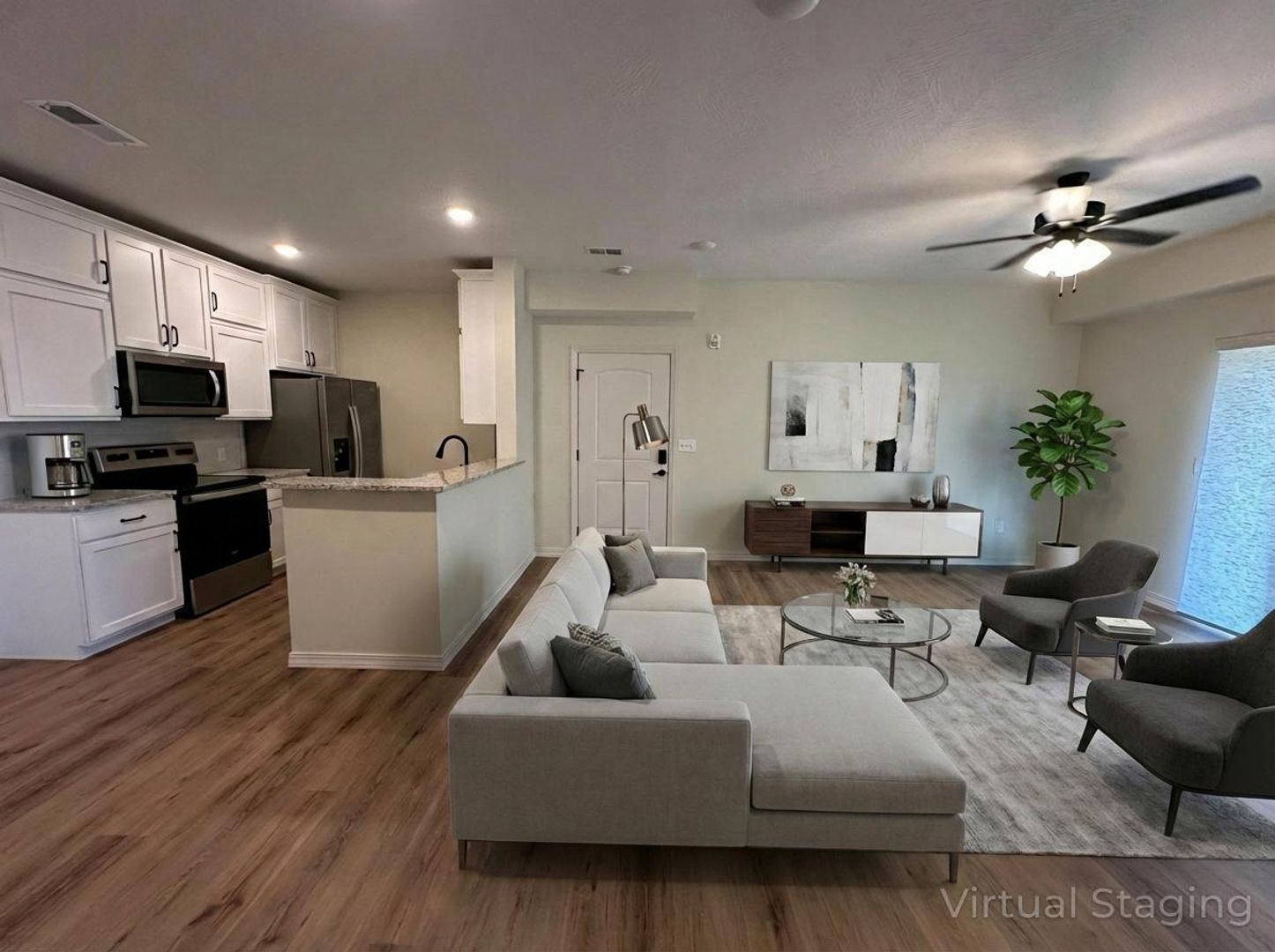 Branson Apartment: 750 Windsor Court -205