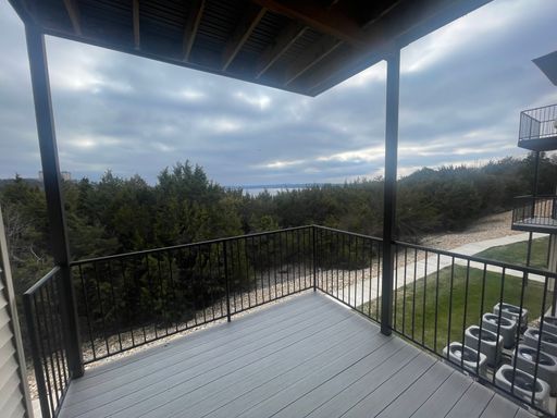 Lake-view 1 Bedroom 1 Bath Walk-In Level Lakeside Apartment ASK ABOUT OUT MOVE IN SPECIAL – photo 1
