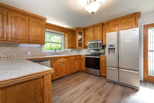 Rental Home in Hollister MO 3 bedroom 3 bath home with garage and fenced yard