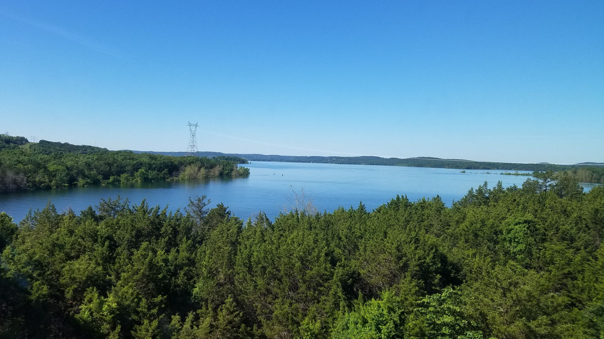 Branson Condo: 325 Majestic Drive #138