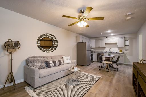 1 Bedroom 1 bath Apartment Branson Missouri- Great Move In Special – photo 1
