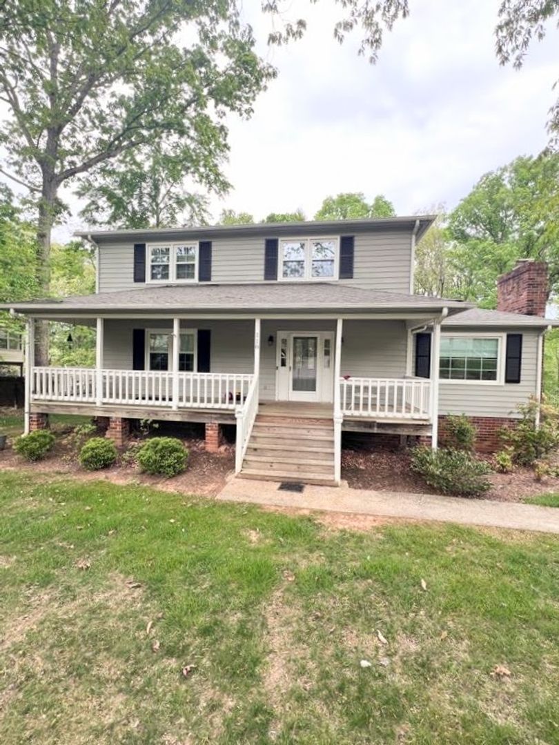 Lynchburg House: 118 Guffey Terrace