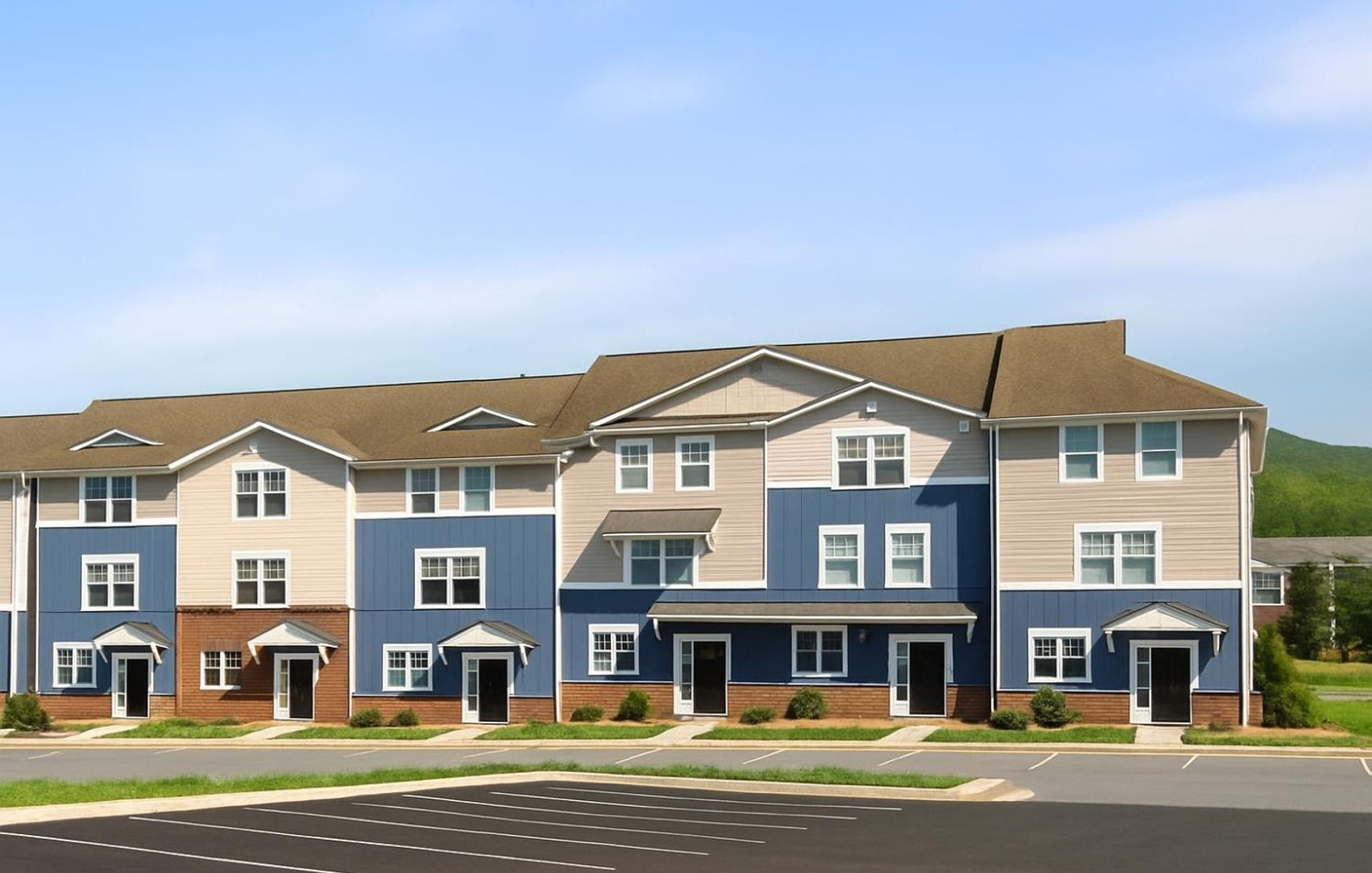 Lynchburg Townhome: 1600 Wards Ferry Unit 907