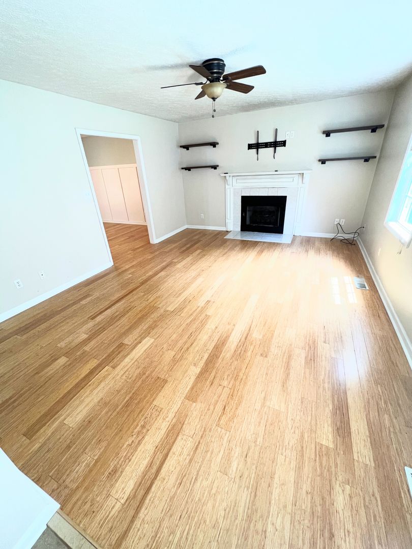 108 Fieldstone Court 3 of 12